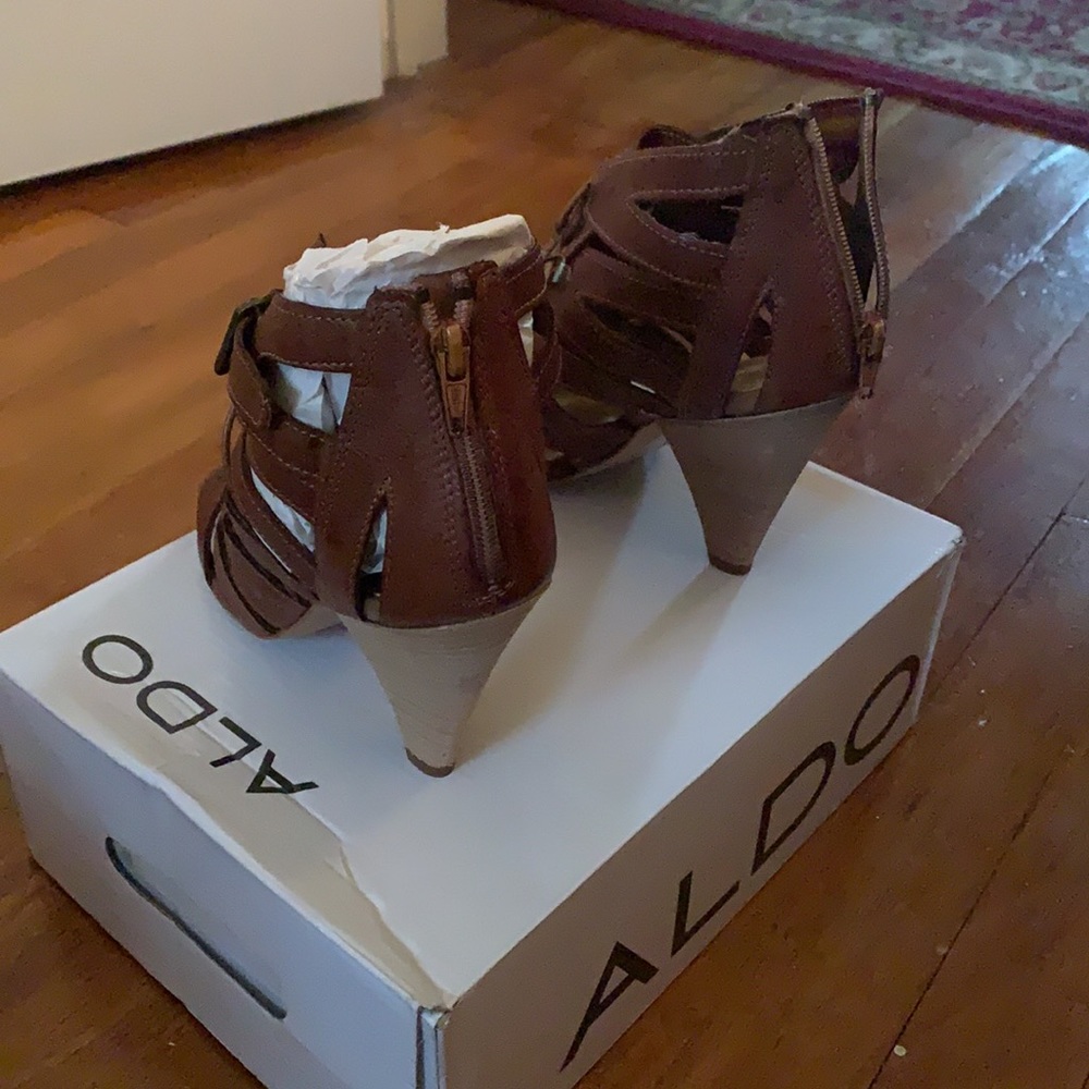 Sandals - Picture 3 of 3